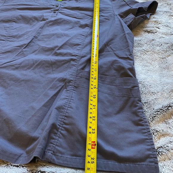 CROCS Medical Scrub Tops Shirt W/ Pockets Gray Women's Size Medium - Picture 10 of 10